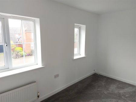 2 bedroom Terraced House to rent - Photo 5