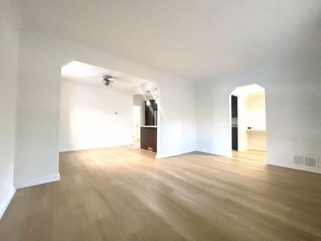 For Lease - 117 North Carson Street, Toronto, Ontario - Photo 2