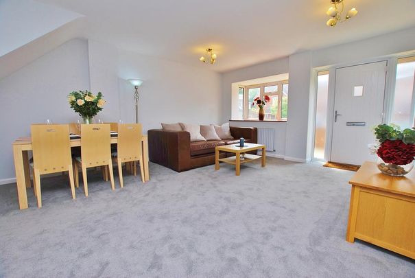 3 bedroom semi-detached house to rent - Photo 1