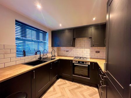 Jubilee Court - Photo 5