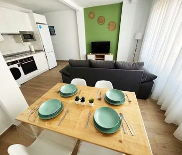 Calle Antonio Jiménez Ruiz, Málaga, Andalusia 29009 - Photo 3