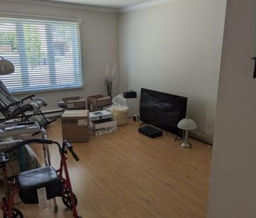 MAGNIFIQUE 4 1/2 - AIR CLIMATISÉ - QUARTIER IDÉAL - LIBRE IMMÉDIATE... - Photo 2
