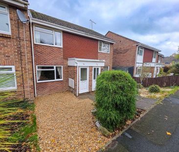 2 bedroom terraced house to rent - Photo 2