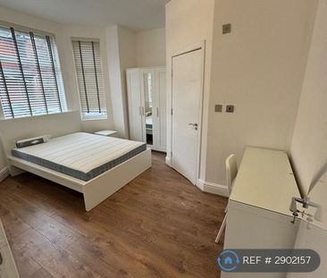 1 bedroom in a house share to rent - Photo 4