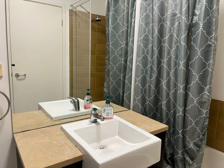 North Melbourne - Photo 3