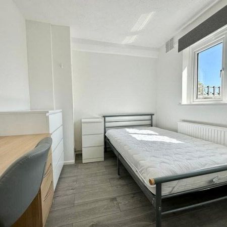 Cromwell Road, Winchester - Photo 1