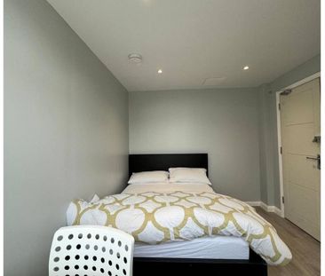 5 bedroom house to rent - Photo 1