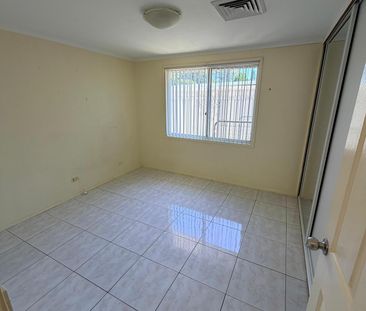 Large family Home !! - Photo 4