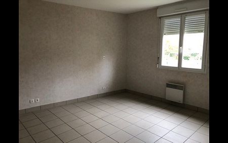 Location Maison 3 pièces 73 m² Orsennes - Photo 2