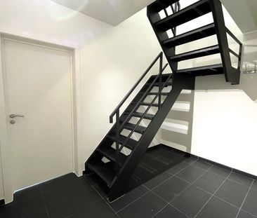 Volledig gerenoveerd energiezuinig duplex appartement dichtbij vele... - Photo 3