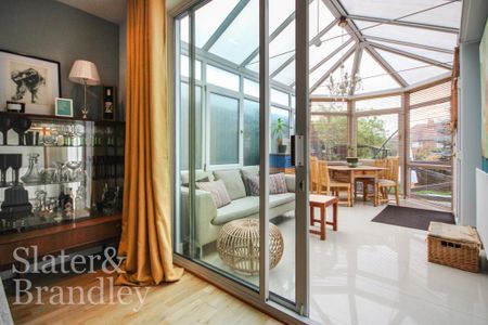 3 bedroom semi-detached house to rent - Photo 4