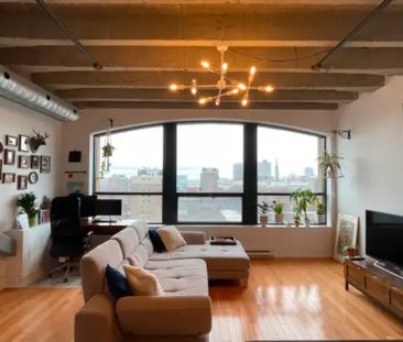 Place-Des-Arts - Superb 1 Bedroom Loft - Photo 3