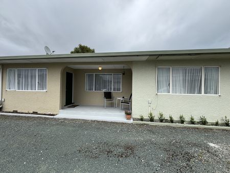 Unit 2, 74 Golf Road, Tahunanui, Nelson - Photo 2