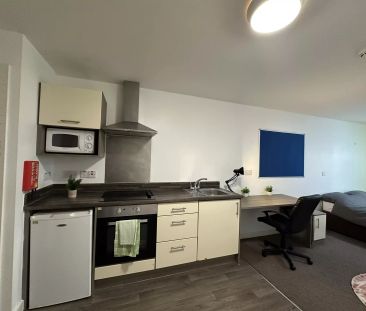 Deluxe Studio - Photo 6