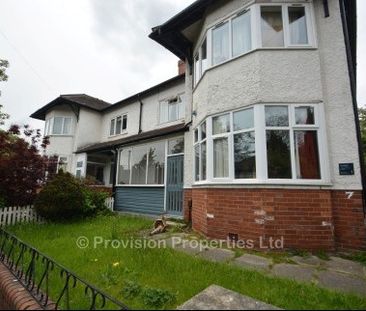 6 Bedroom Semi-Detached Property - Photo 1