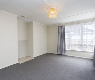 Stand alone two bedroom house! - Photo 2