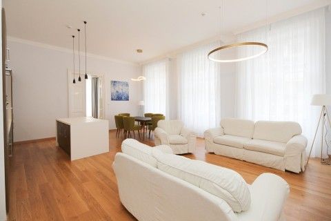 Zrínyi utca - Photo 1