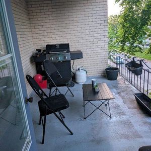 appartement 6 1/2 à louer - Photo 2