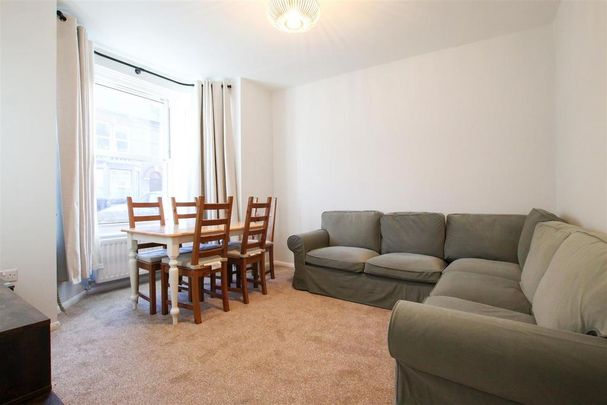 5 bedroom semi-detached house to rent - Photo 1