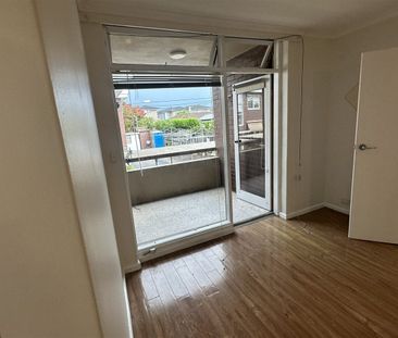 Excellent 2 Bedroom Flat - Photo 5