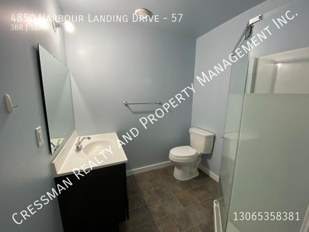 3 bed, 1 bath townhouse harbour landing - Photo 5