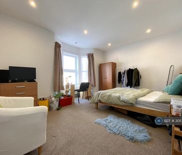 4 bedroom terraced house to rent - Photo 2