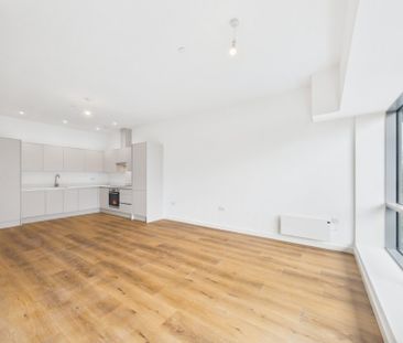 Lakeside West, Causeway, Staines-Upon-Thames,TW18 - Photo 4