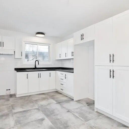 155 Rue Wìgwàs (Hull) Super 4 1/2 Avec Internet Et Stationnement De Compris - Photo 1