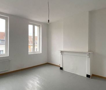 Appartement te huur in Tournai voor € 350 met 8 slaapkamers - Foto 3