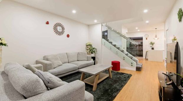 Magnificence on Moho - Photo 1