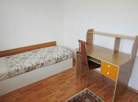 Apartament de inchiriat, 3 camere, decomandat, 78 mp, zona Kaufland - Fotografie 2