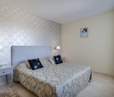 Penthouse in New Golden Mile - Photo 6