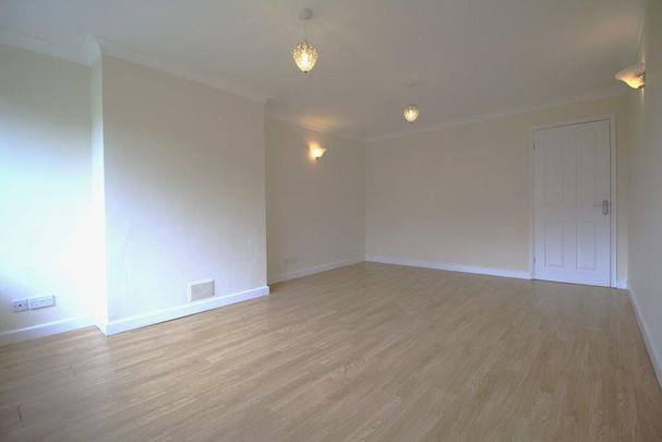 2 bedroom semi-detached bungalow to rent - Photo 1