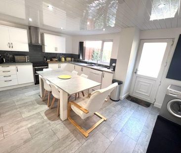 3 bedroom terraced house to rent - Photo 6