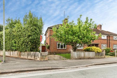 2 bedroom end of terrace house to rent - Photo 4