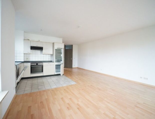 schöne 2-Raum Wohnung mit EBK, Balkon und Stellplatz * ab 01/2026 - Foto 1