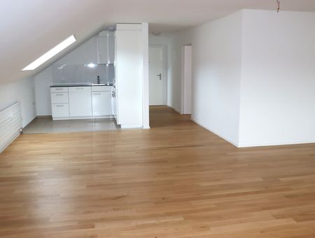 2.5 Zimmer, 82 m², 5. Stock - Photo 2