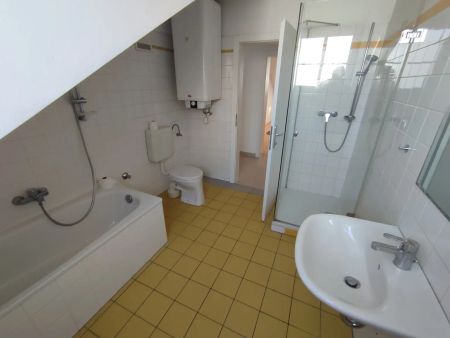 Tolle Innenhof, viel Platz, Wohnküche - Photo 5