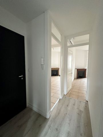 Appartement À Louer 2 Pièces , 46 M² - Photo 2