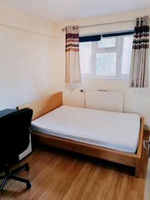 5 Bed / 2 Bath - Photo 1