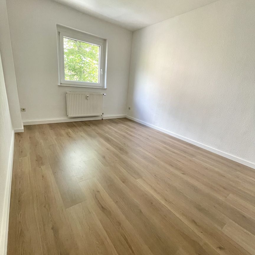 Frisch renoviert, hereinspaziert! 3R-Wohnung ab Juni 2024 mit Balkon, bezugsfrei - Foto 1