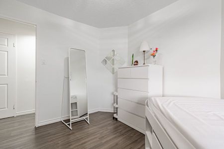 For Lease - 236 Albion Road Unit# 305, Toronto, Ontario - Photo 3
