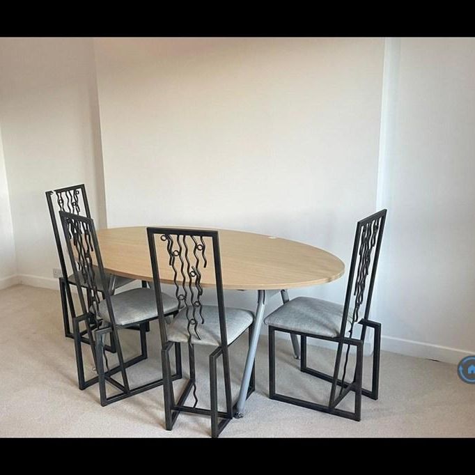 3 bedroom flat to rent - Photo 1