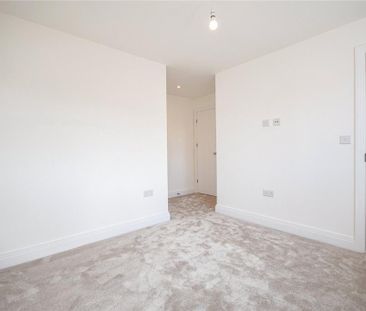 2 bedroom semi-detached house to rent - Photo 5