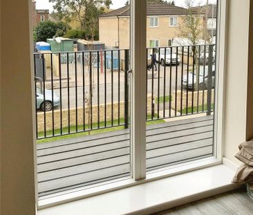 Studio to rent - Photo 6