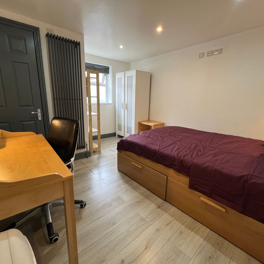 Big Ensuite Rooms In Prime Location - Coventry City Centre - Photo 1