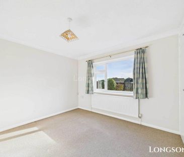 3 bedroom detached bungalow to rent - Photo 5