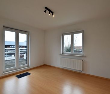 Gezellig en ruim appartement met gunstige ligging! - Photo 2