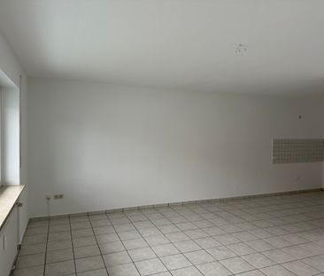 Kleines Apartment im EG mit Südbalkon, in ruhiger Wohnlage ! Kirchh... - Foto 1