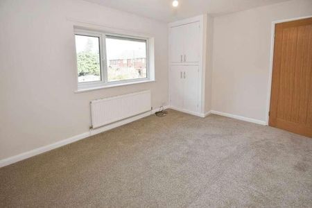 Lowfields Avenue, Eastham, CH62 - Photo 3